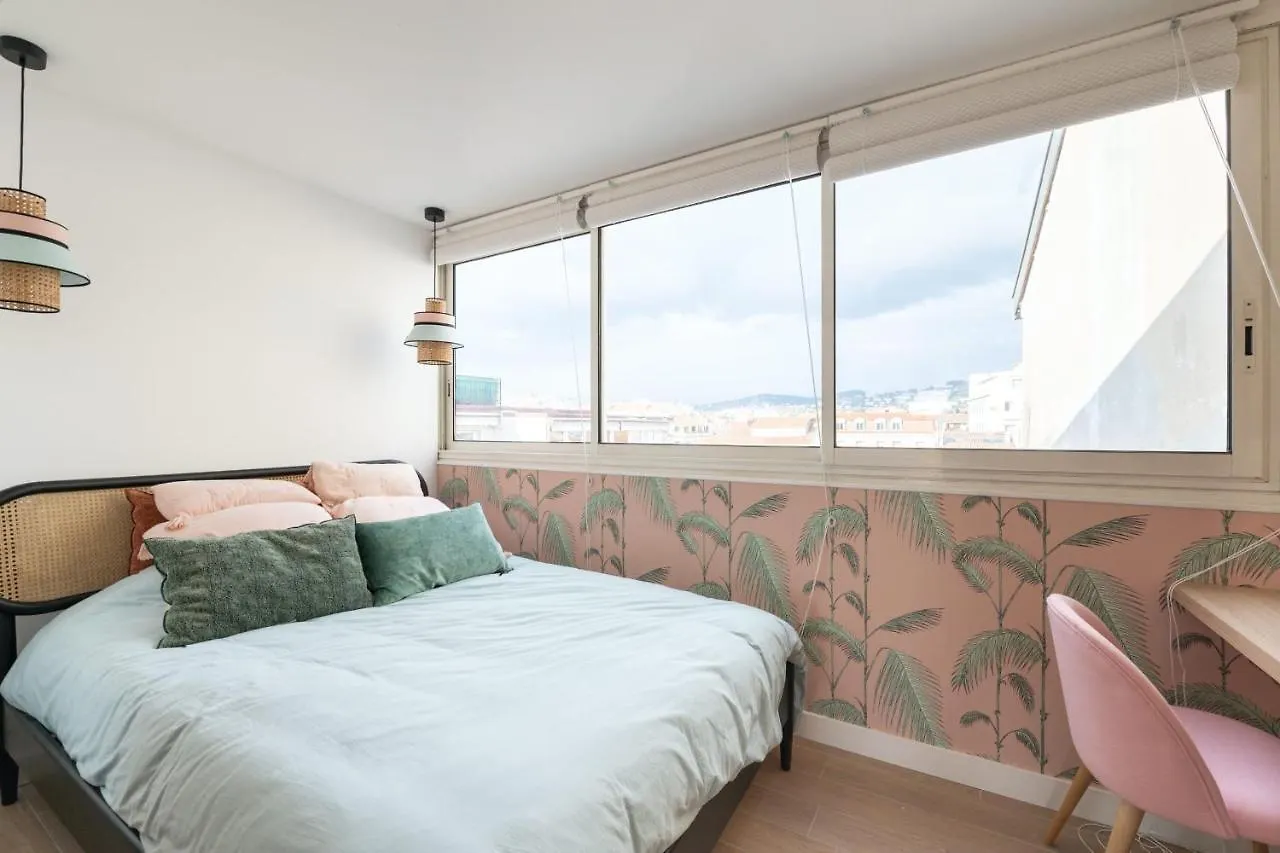 Beautiful Flat With Terrace - Carre D'Or Cannes Apartment