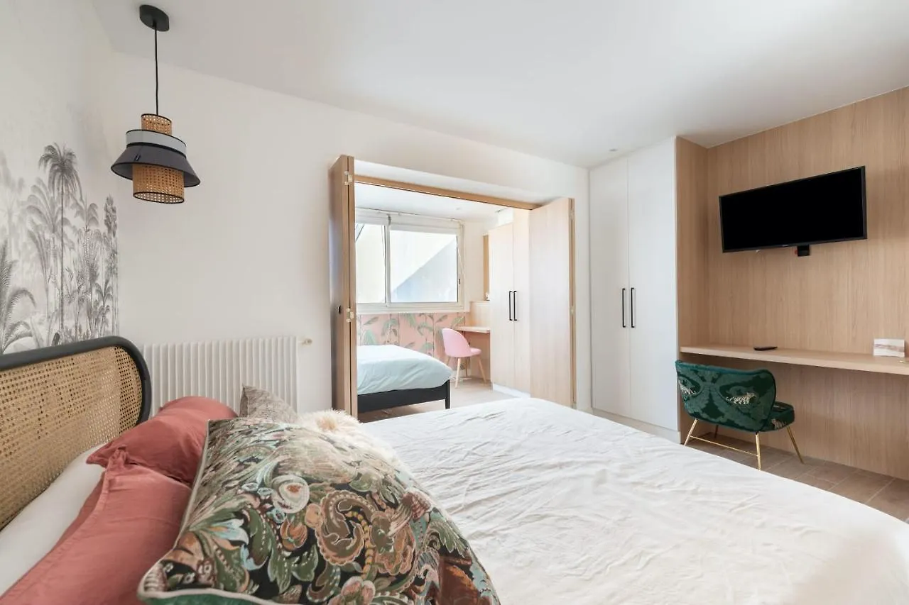 Beautiful Flat With Terrace - Carre D'Or Cannes 0*,  France