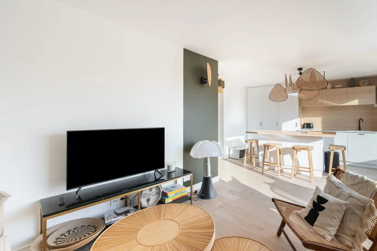 Beautiful Flat With Terrace - Carre D'Or Cannes France